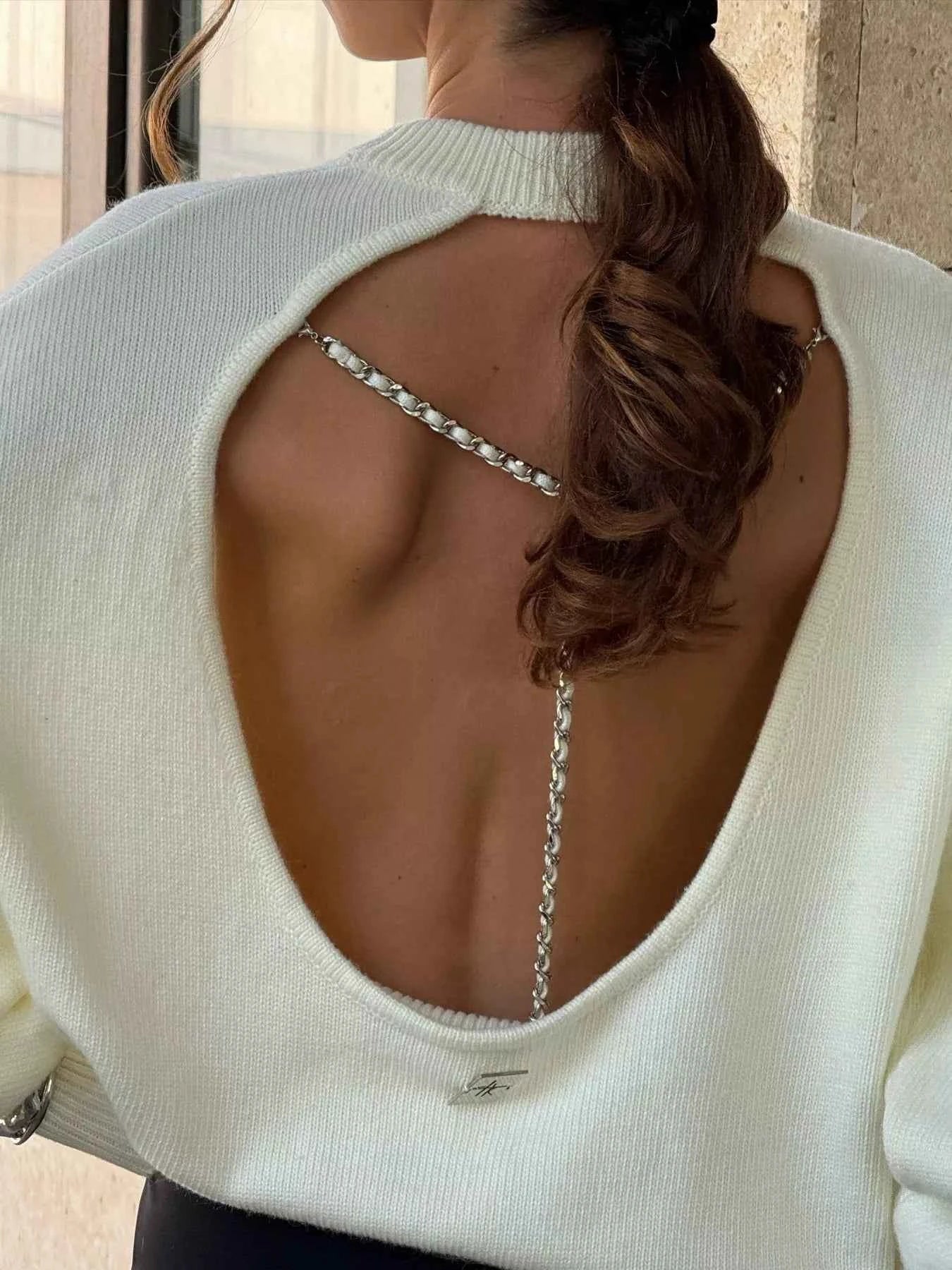 Cutout Round Neck Dropped Shoulder Sweater fbd30d53208e42be9bb4adf51e1480e6-Max-Origin