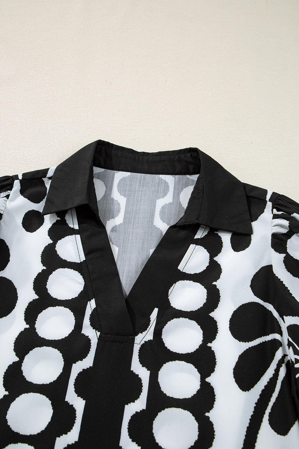 Black Abstract Print V Neck Puff Sleeve Mini Dress fc6c3b359476fbd6