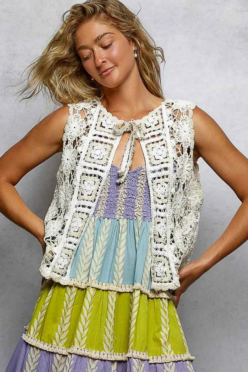 POL Tie Front Floral Pattern Crochet Vest with Scalloped Edge fc89adf9-16f8-4785-a87c-862513d2082b-Max-Origin