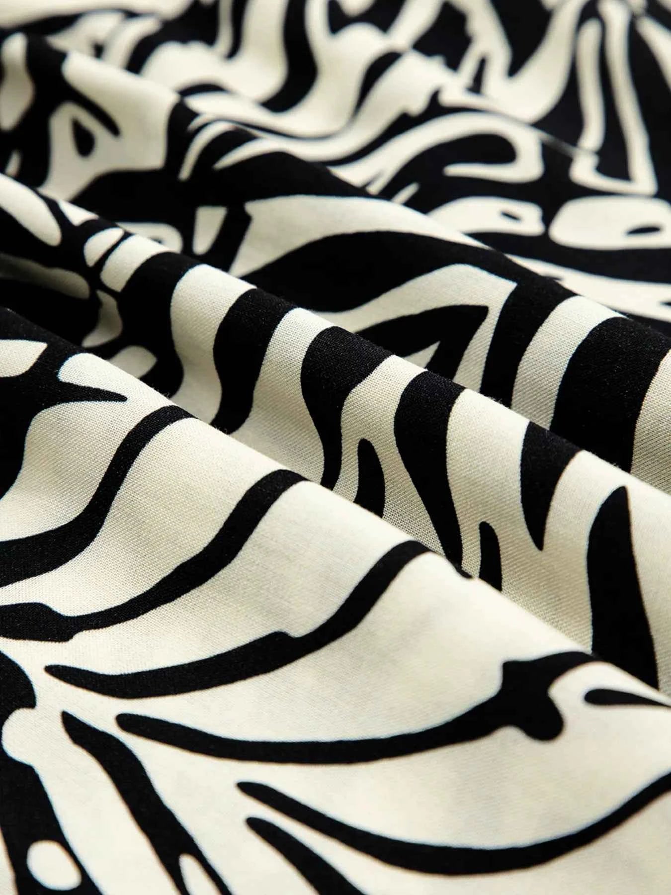 Palm Print Wrapped Spaghetti Straps Tiered Dress fcca4bf84f4542f6bee32649e3404cb8-Max-Origin