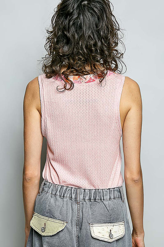 Ribbed V-Neck Tank with Contrast Floral Neckband fd066f87-0008-4c1d-98df-700adc9973f7-Max