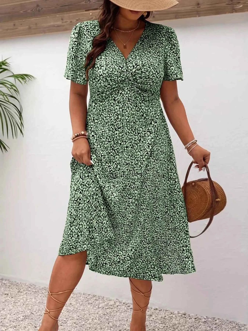 Plus Size Printed V-Neck Short Sleeve Midi Dress fd1ed3bf3344448a99442632c3ac410c-Max-Origin