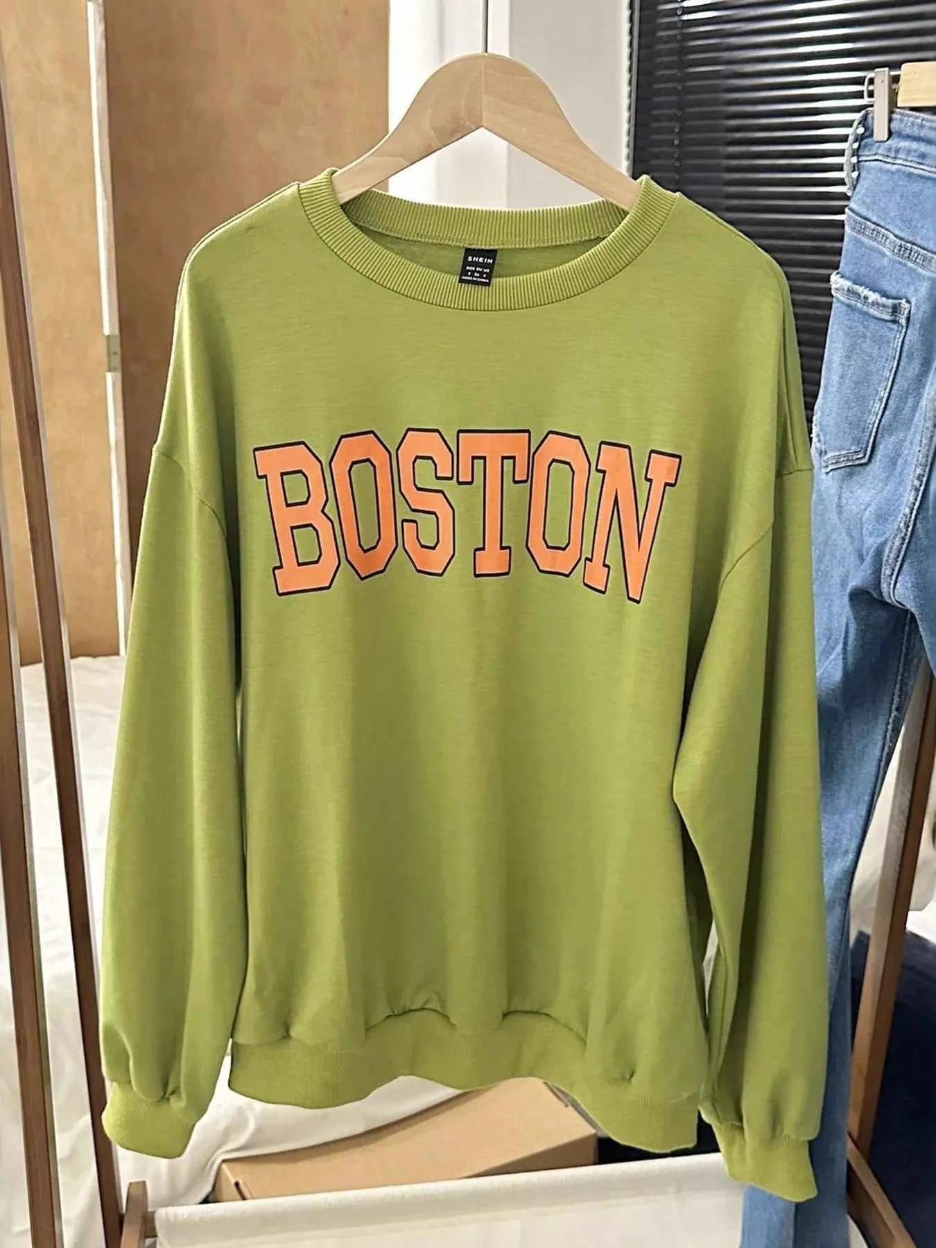 Men's Boston Graphic Oversized Crewneck Sweatshirt