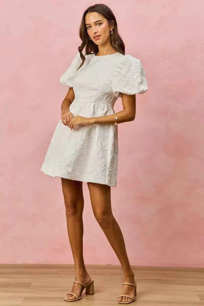 SO ME Floral Jacquard Bubble Shorts Sleeves Mini Dress fdacb27c1cf847f18dd287c706fab03a-Max-Origin