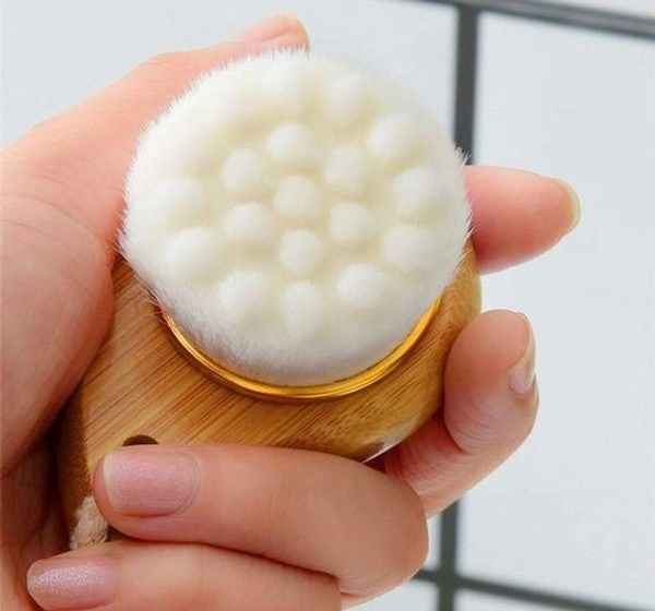Facial Brush with Bamboo Handle fddf1ecc-3892-41e9-b586-f46bbe363e89