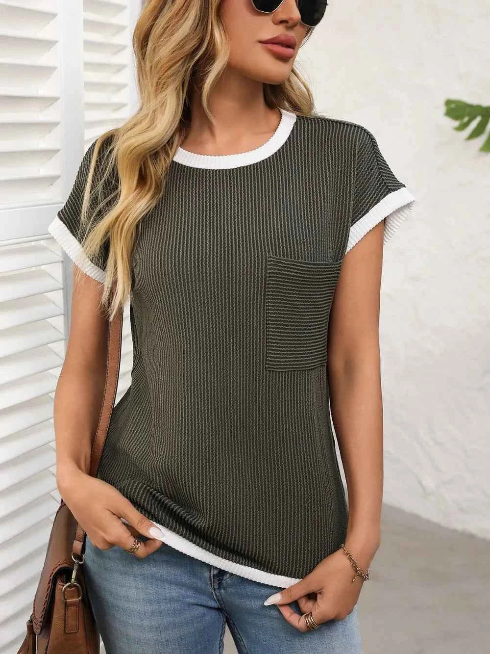Contrast Trim Round Neck Short Sleeve T-Shirt fe54ef51-1cd5-45aa-9075-75efb5997d8f-Max