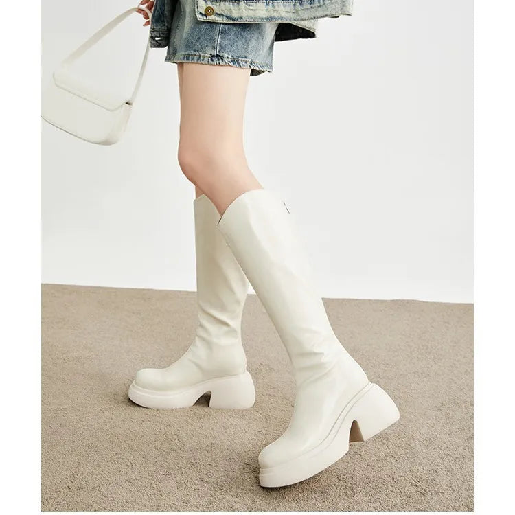 Round Toe Platform Boots White fe6bcd38-c74c-4f71-b721-61ea5a79a904-Max-Origin