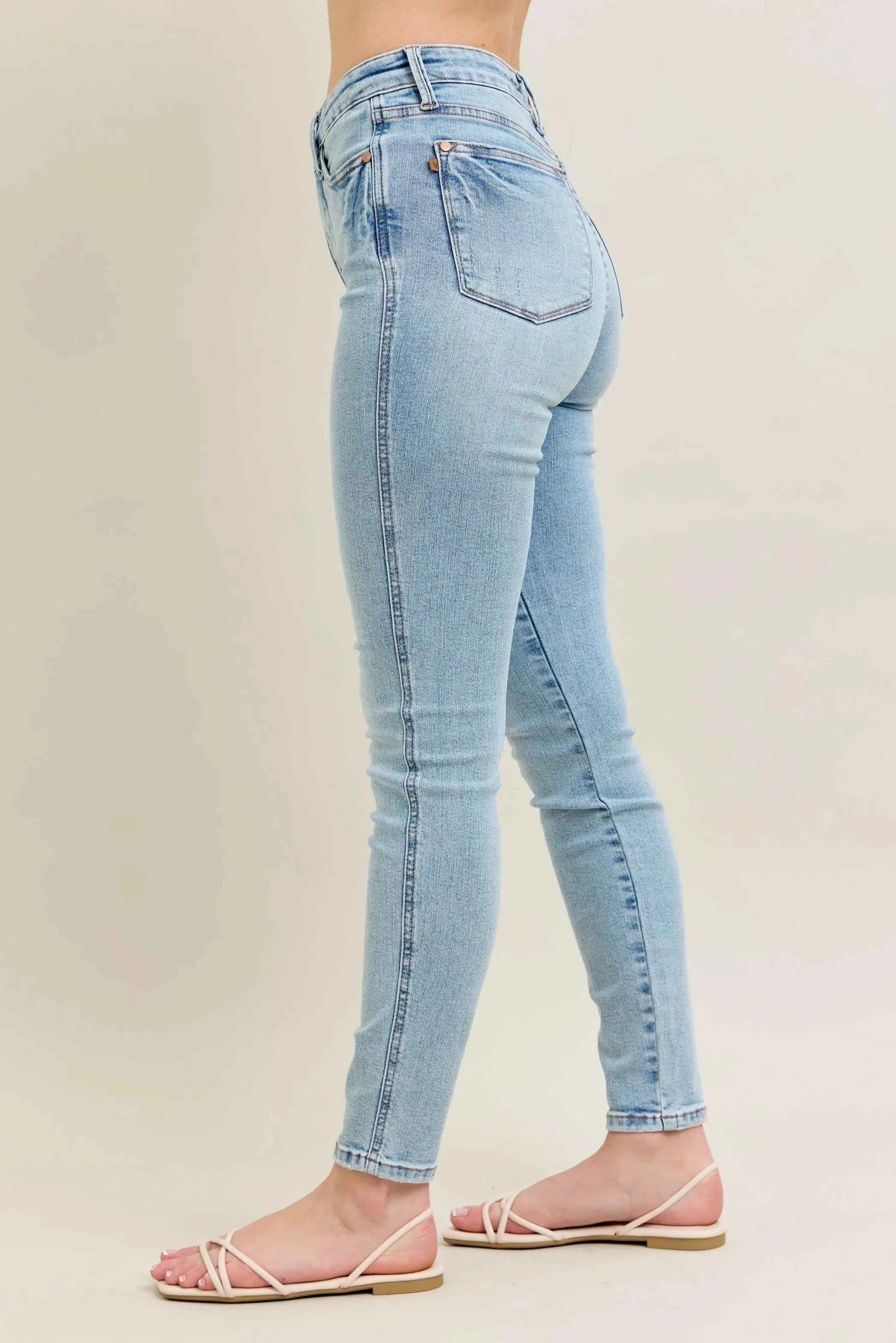 Judy Blue Full Size Mr Tummy Control Vintage Wash Skinny Jeans Plus Size fee9451b3b8042699e0f21392f96f408-Max-Origin