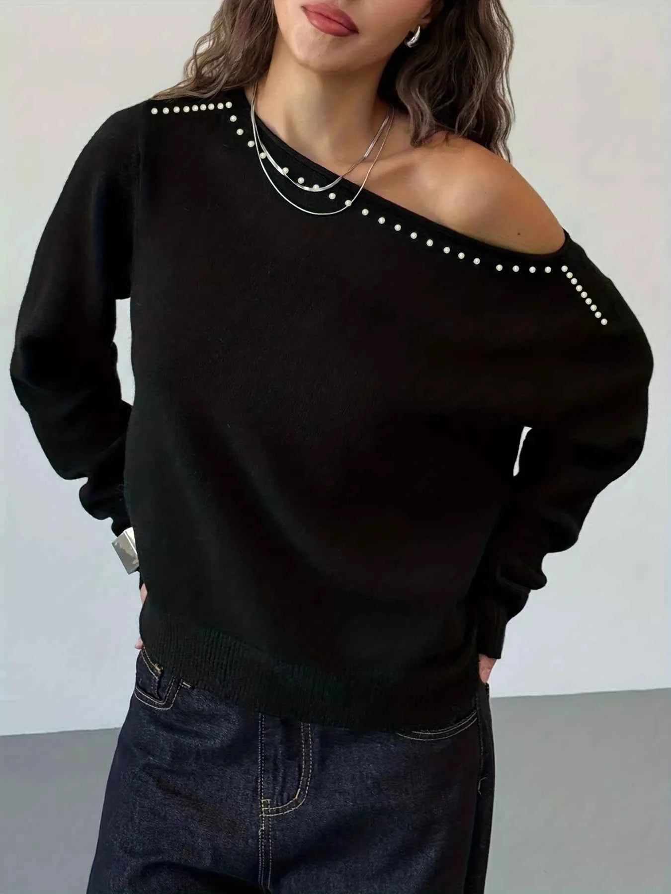 Studded Single Shoulder Knit Top