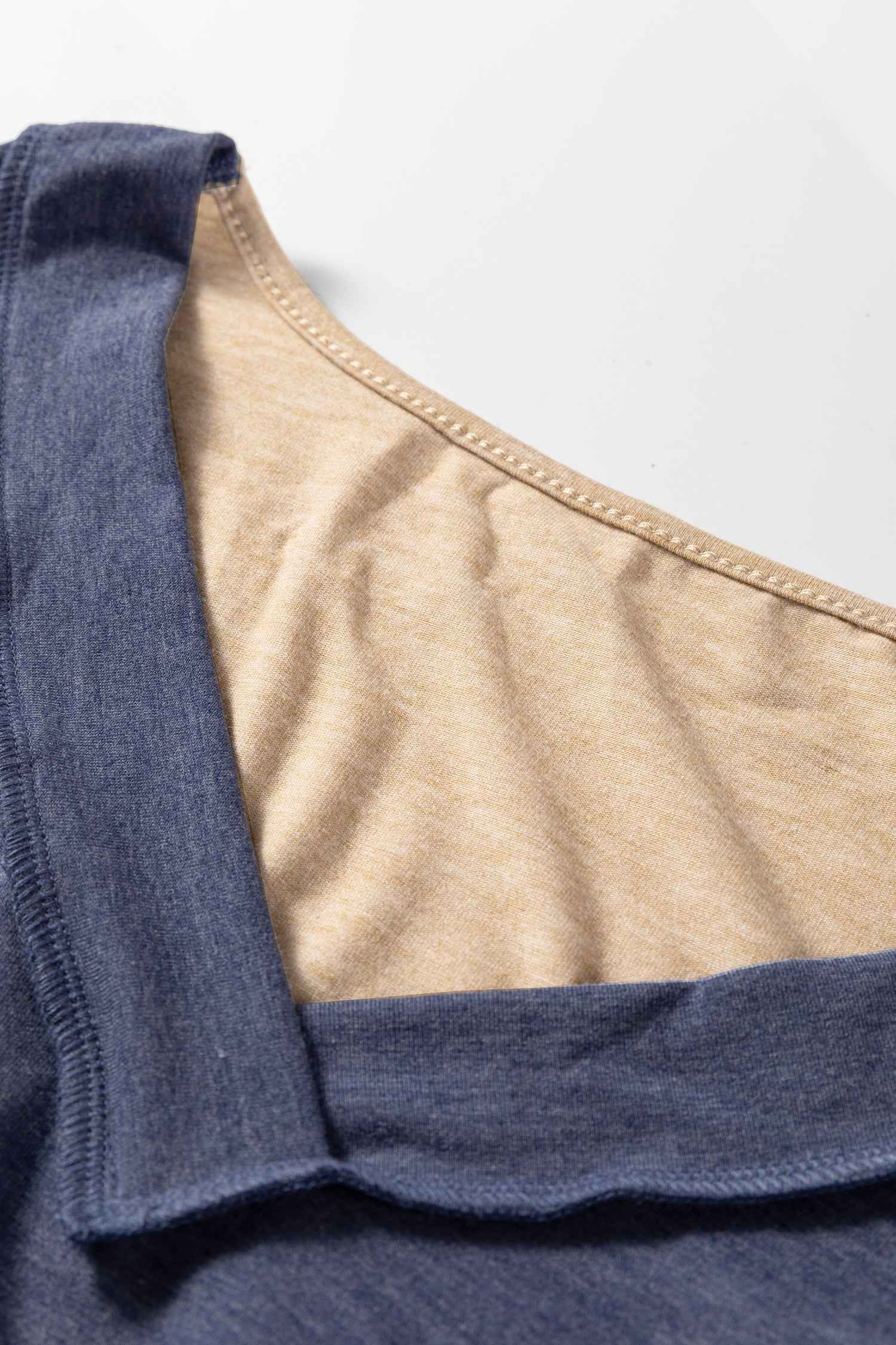 Sail Blue Exposed Stitching Colorblock V Neck Long Sleeve Top ff720dc844ad112c