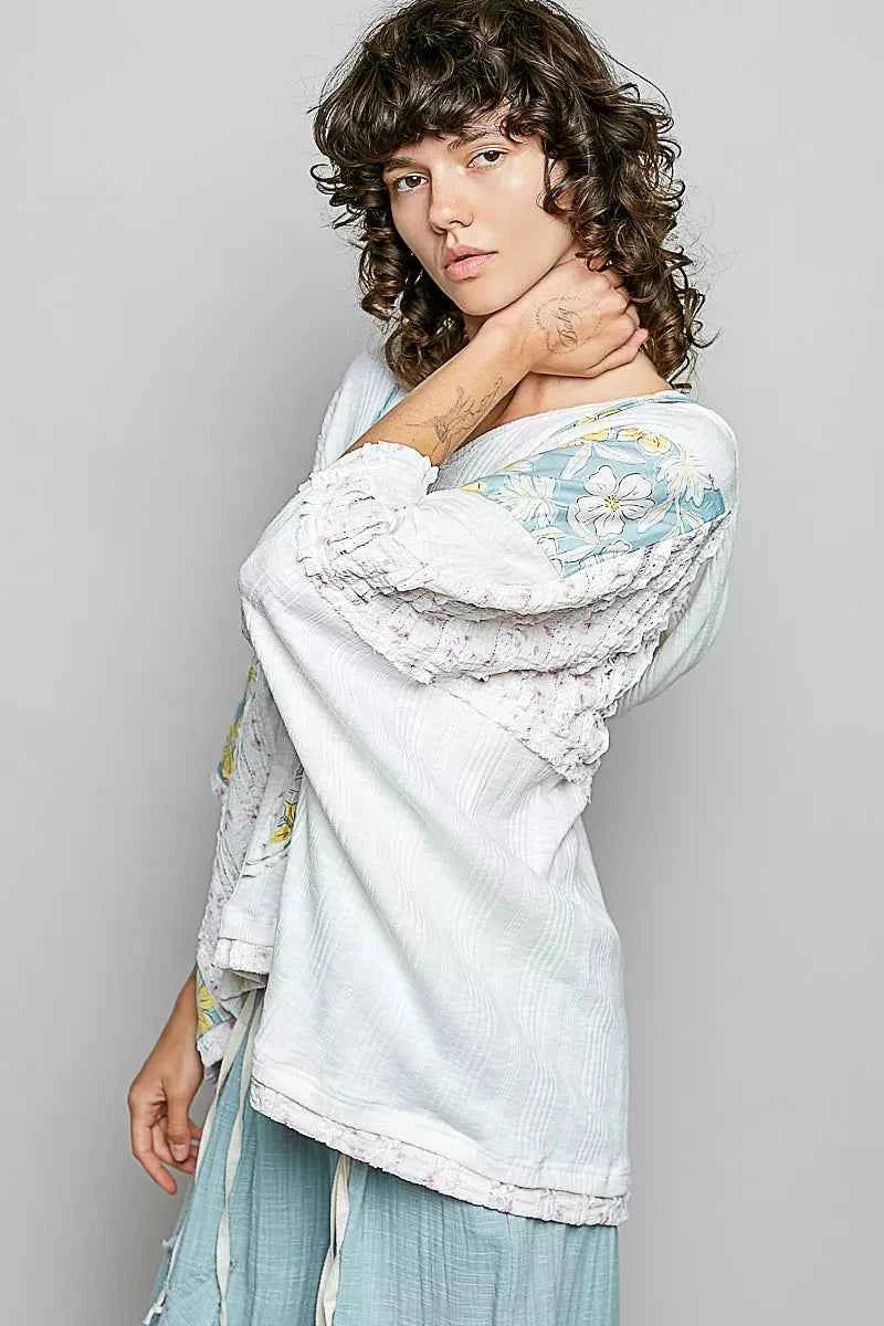POL Floral Star Patch Hooded Blouse with Lace Contrast Detail ffc17486-0417-49e1-baa8-5c4e587ecc40-Max-Origin