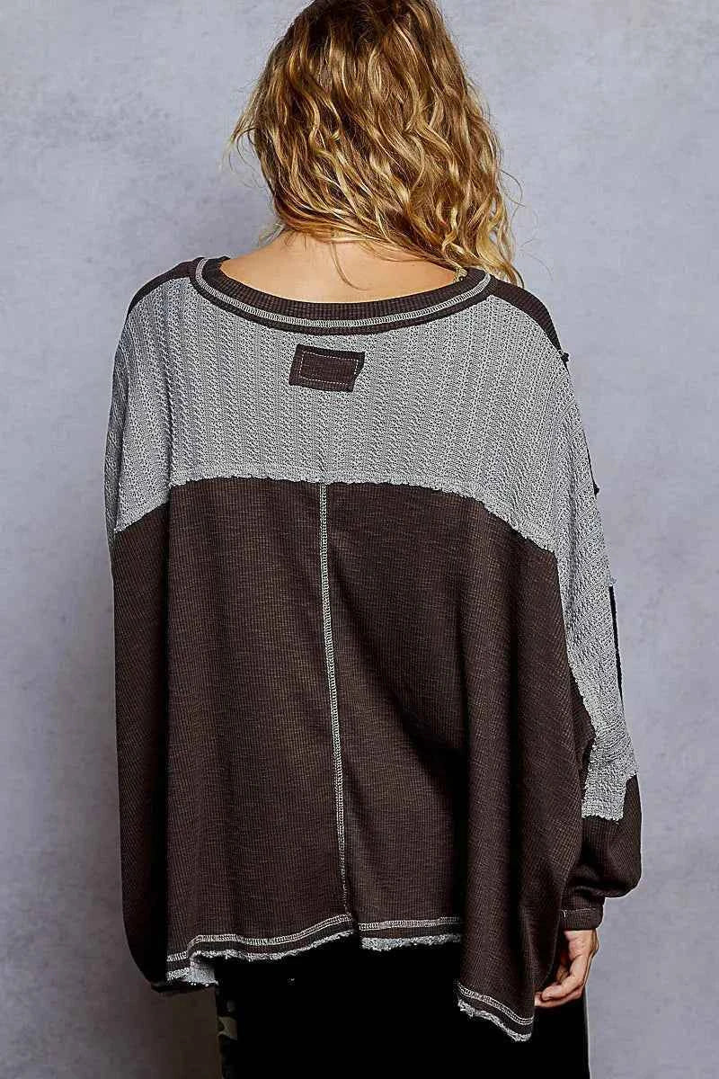 POL High-Low Hem Contrast Stitching V-Neck Top ffccb960-ca62-412f-9464-b1a315f5c822-Max-Origin