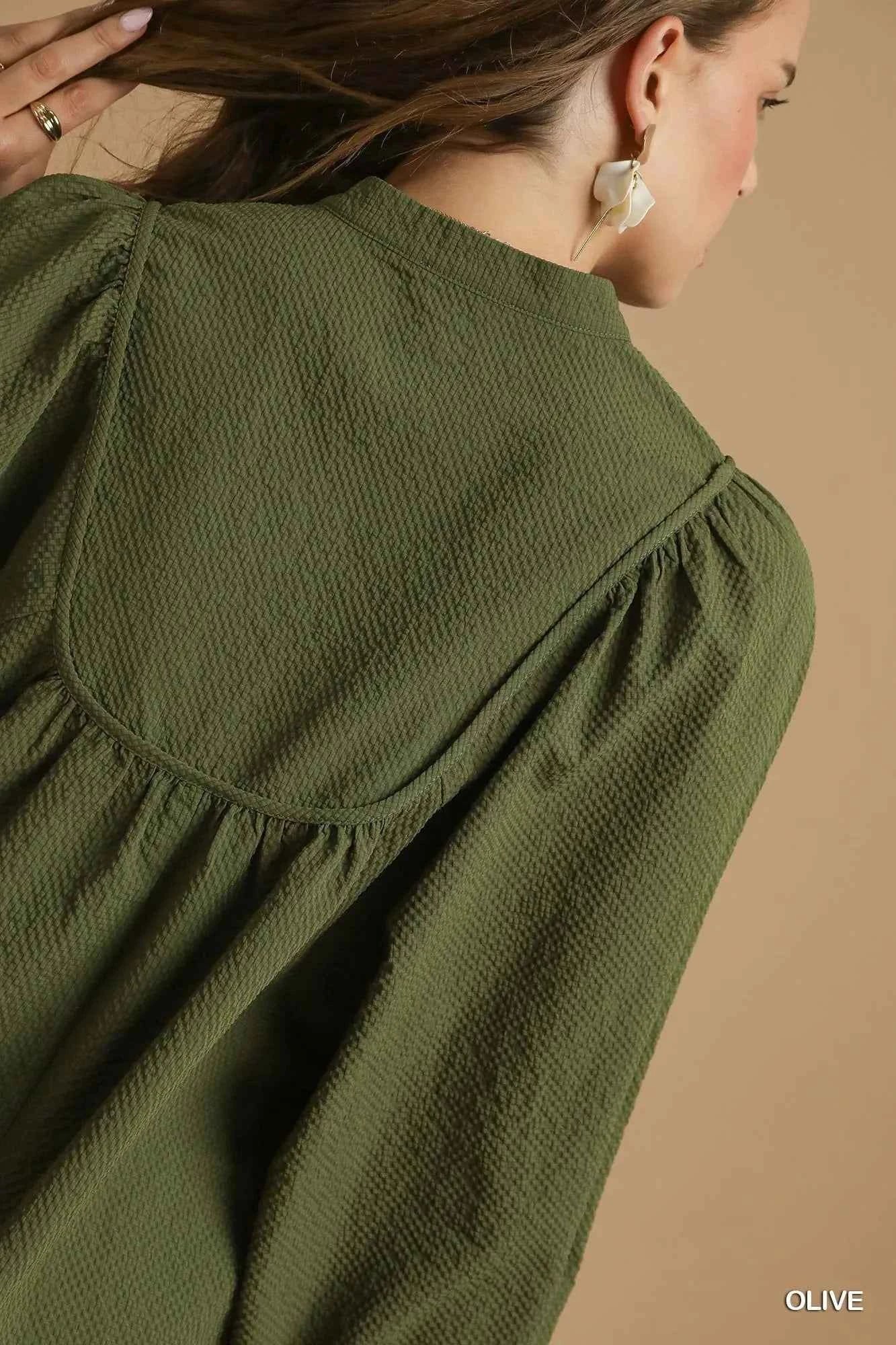 Umgee Textured Notched Blouse with Balloon Sleeves fff34396-cfc6-414c-83d4-6a9b74edc690-Max-Origin